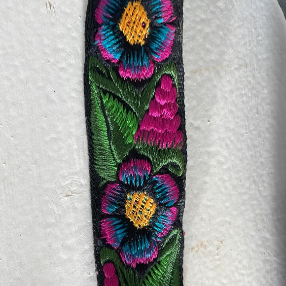 Tilde guitar/camera strap - Picture 2 of 5